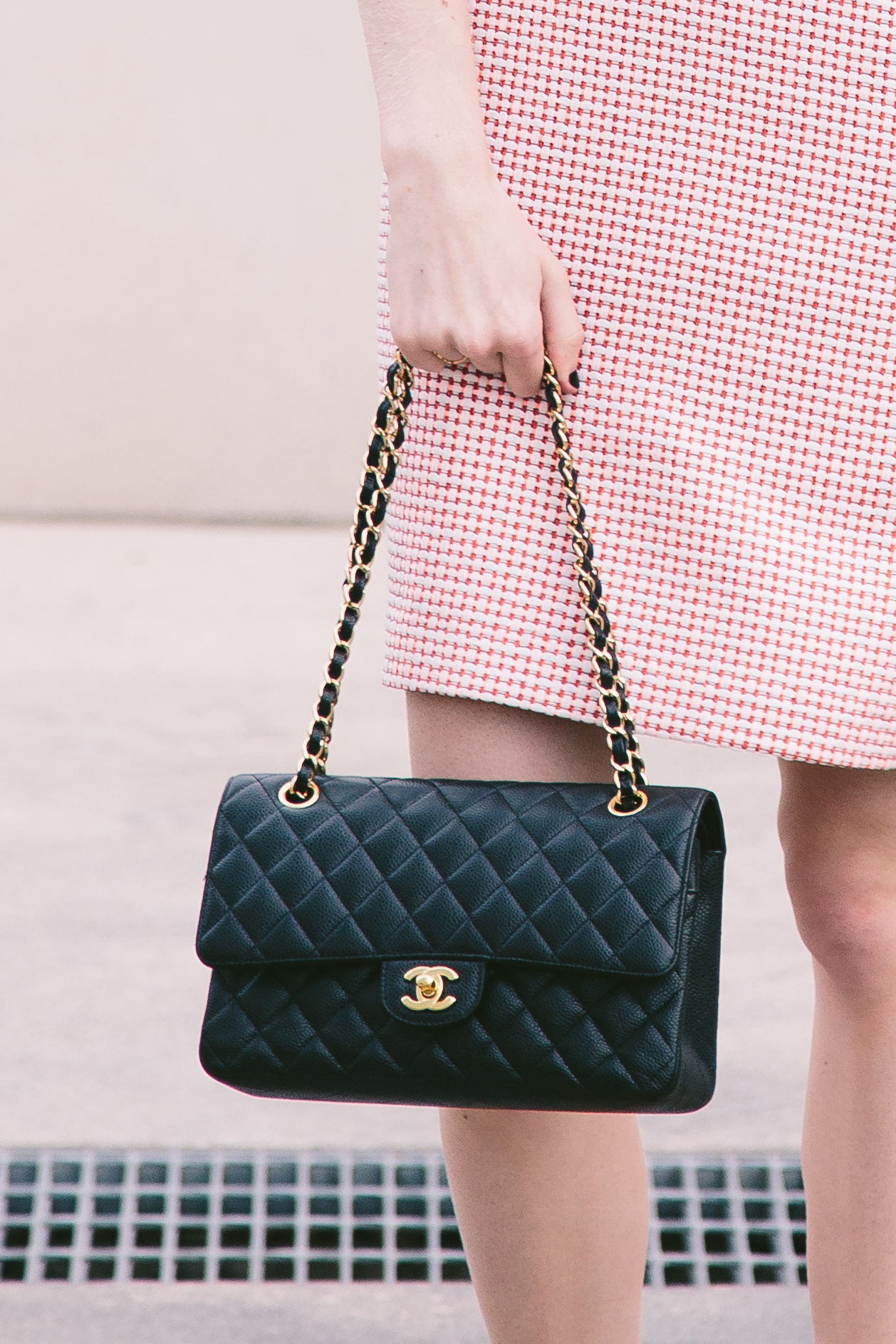 black-chanel-handbag