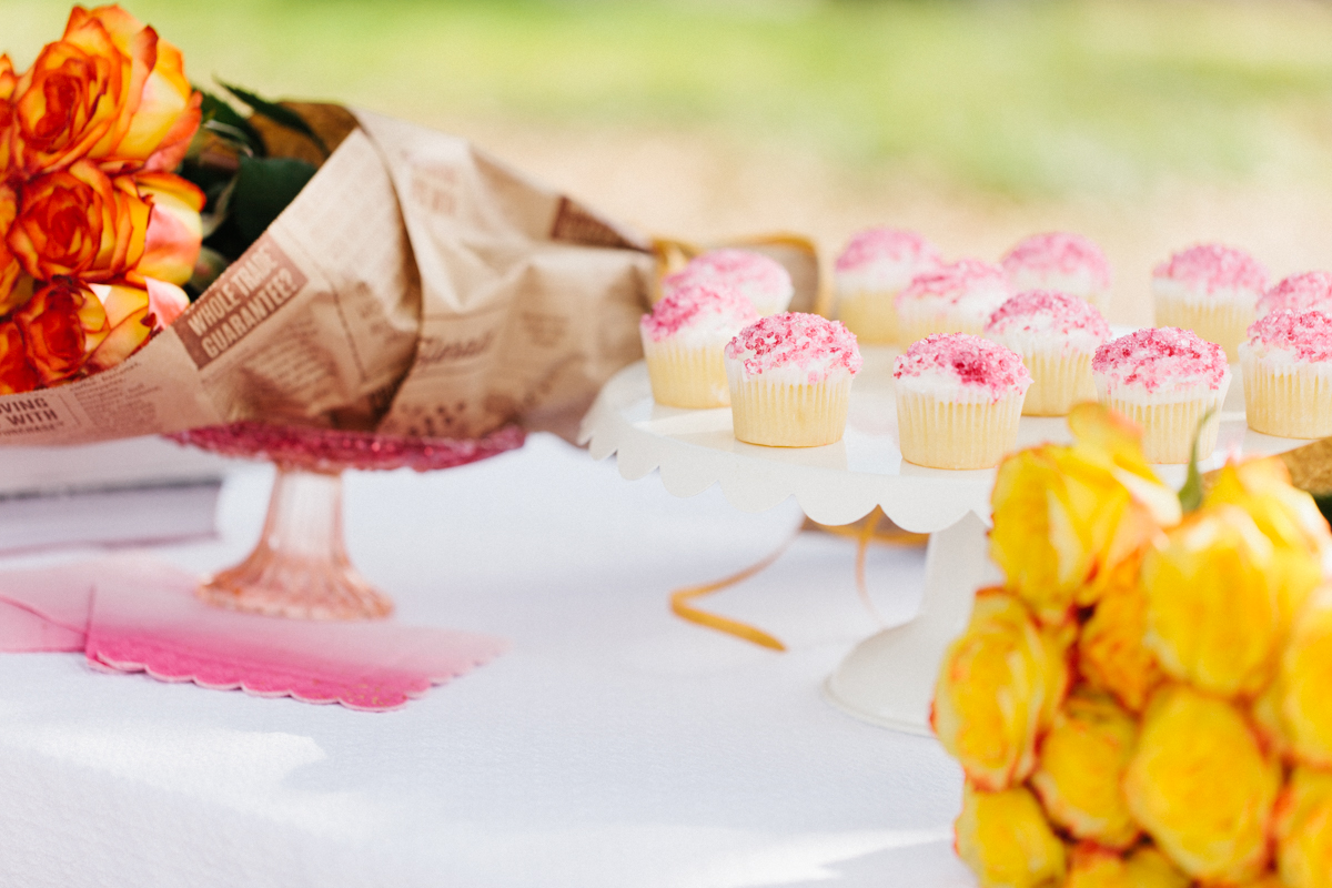 anthropologie-pink-cake-stand