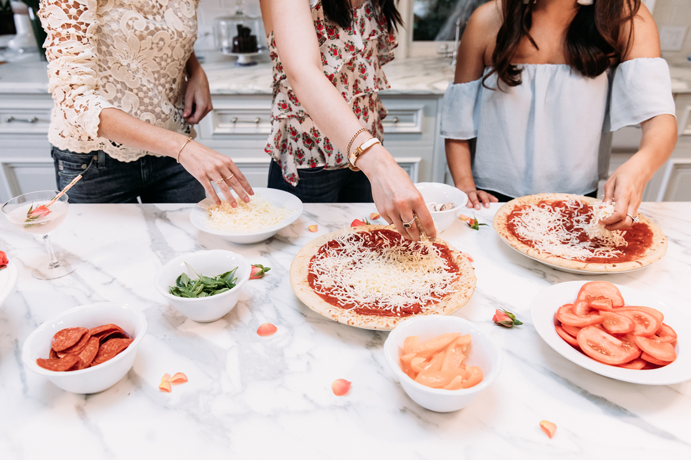 How to throw a pizza making party